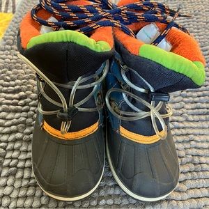 Pajar water proof Boy snow boots. US 9T